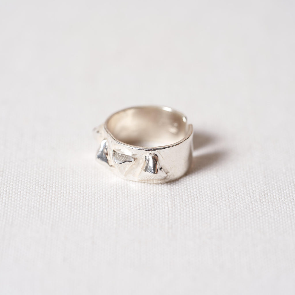Pyramid ring