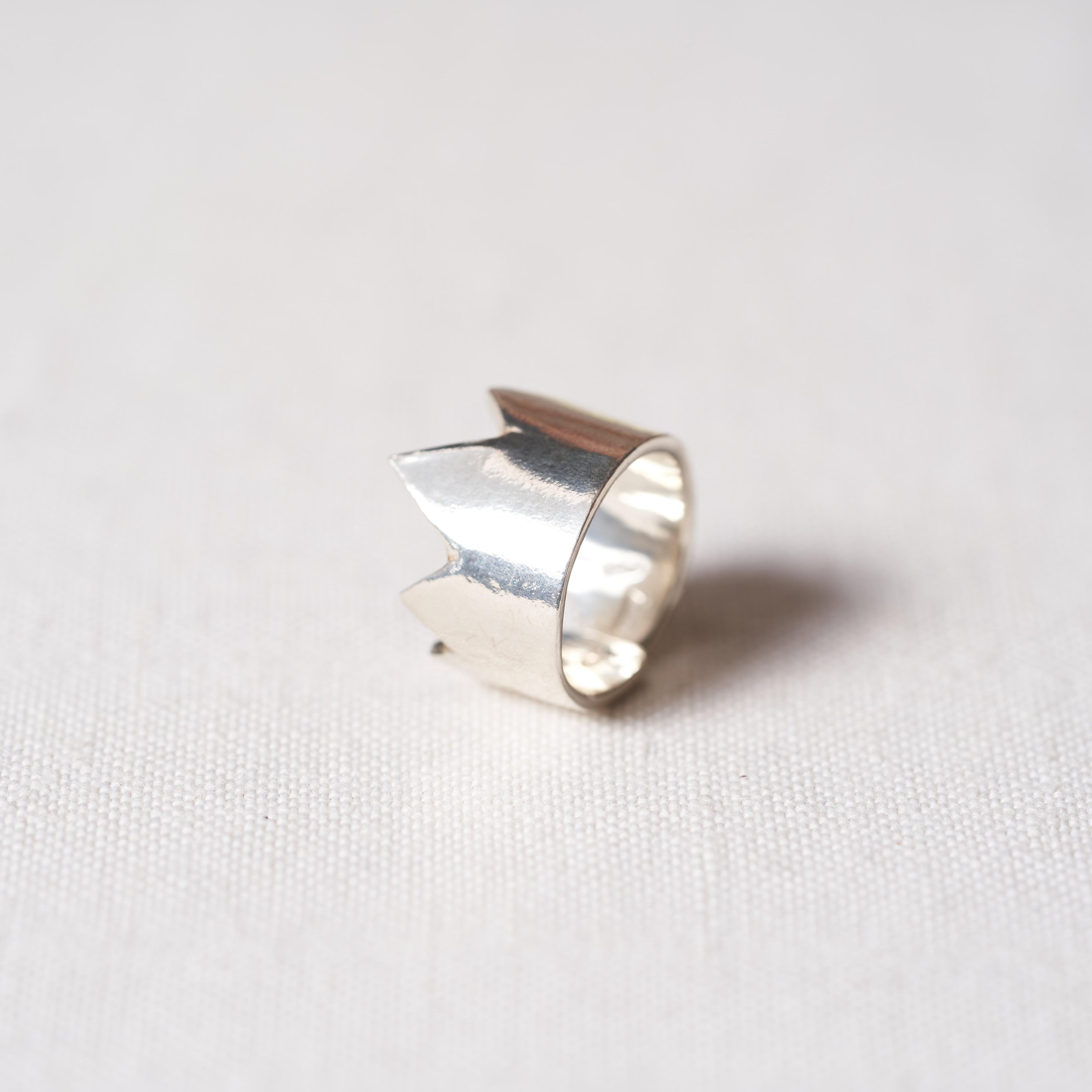 Highness ring