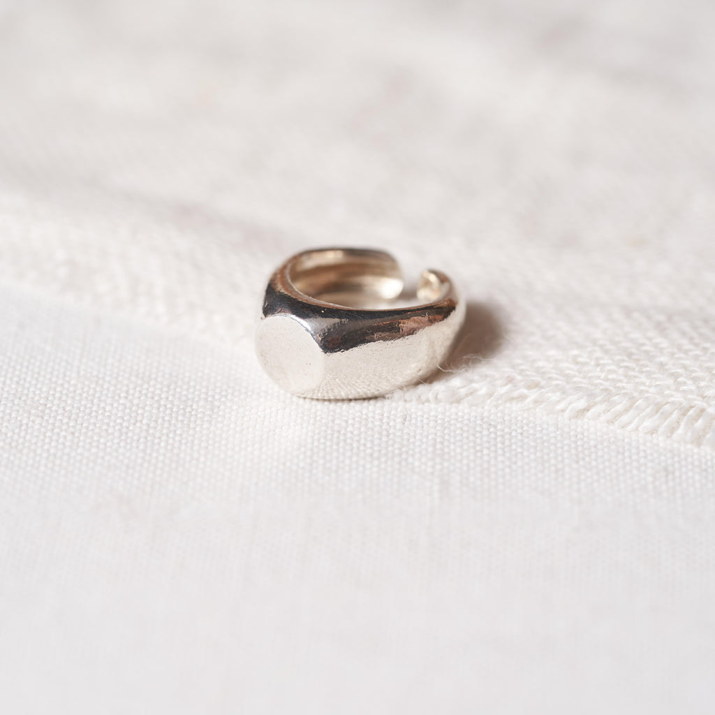 Chevalier ring