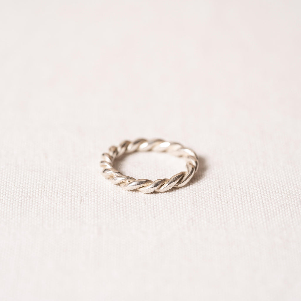 Twist ring n.2 in silver