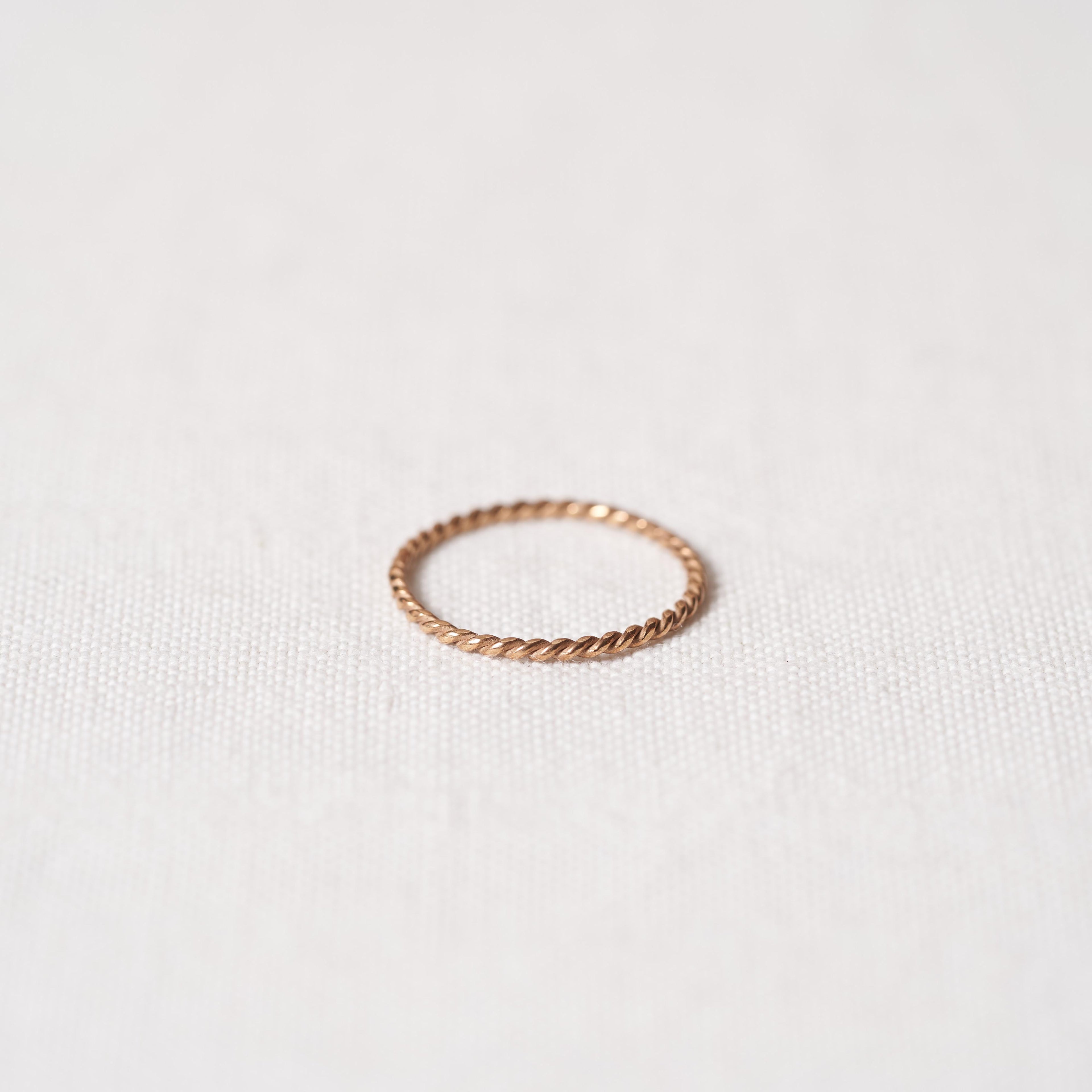 Twist ring n.1 in rosebronze