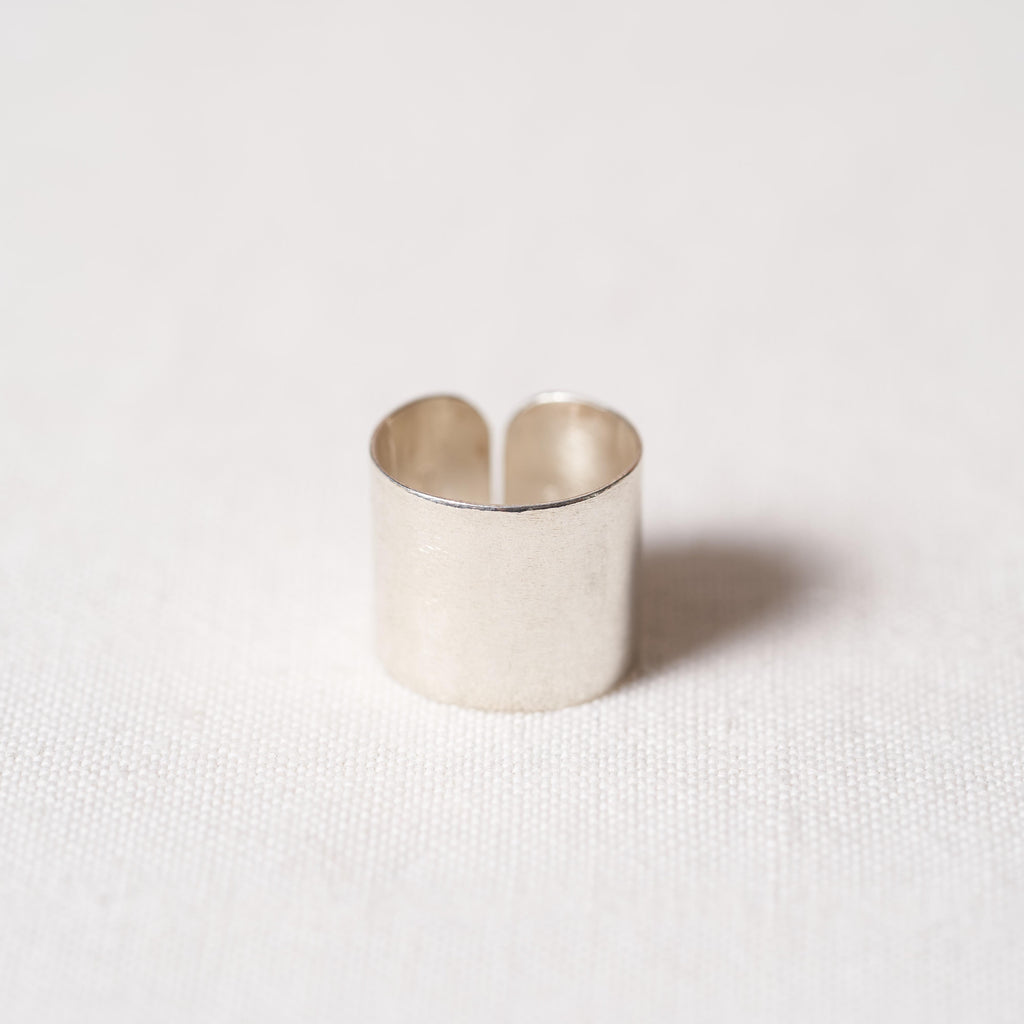 Open ring in silver