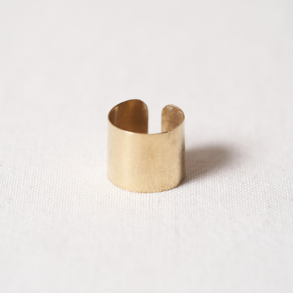 Open ring in brass