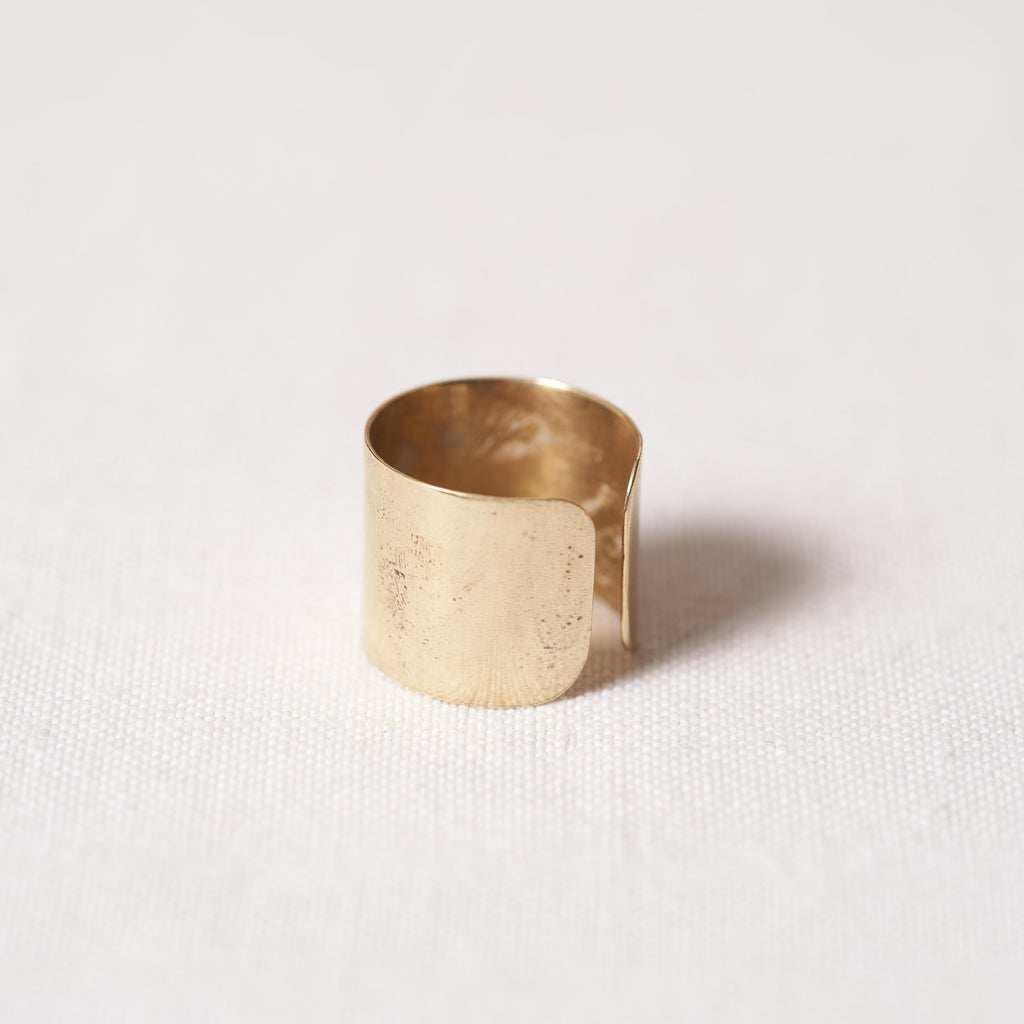 Open ring in brass