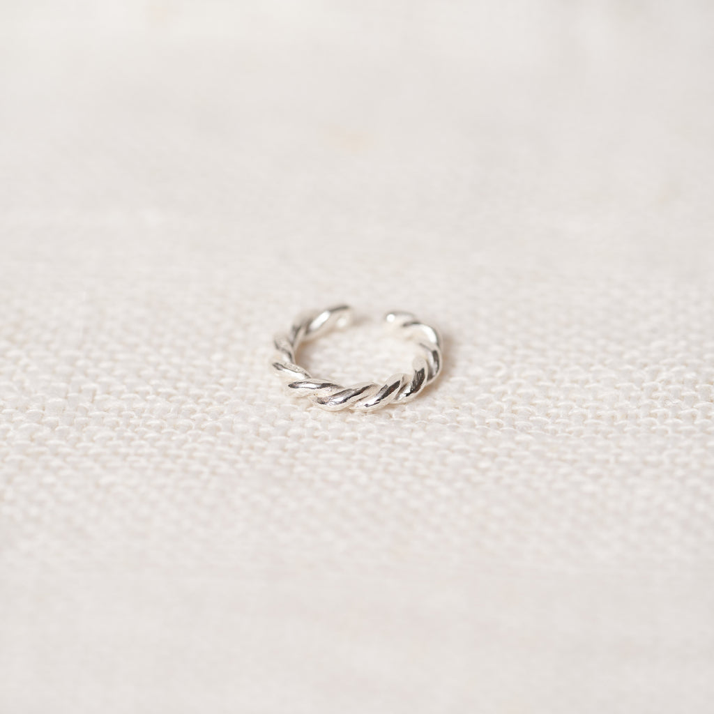 Twist Earcuff