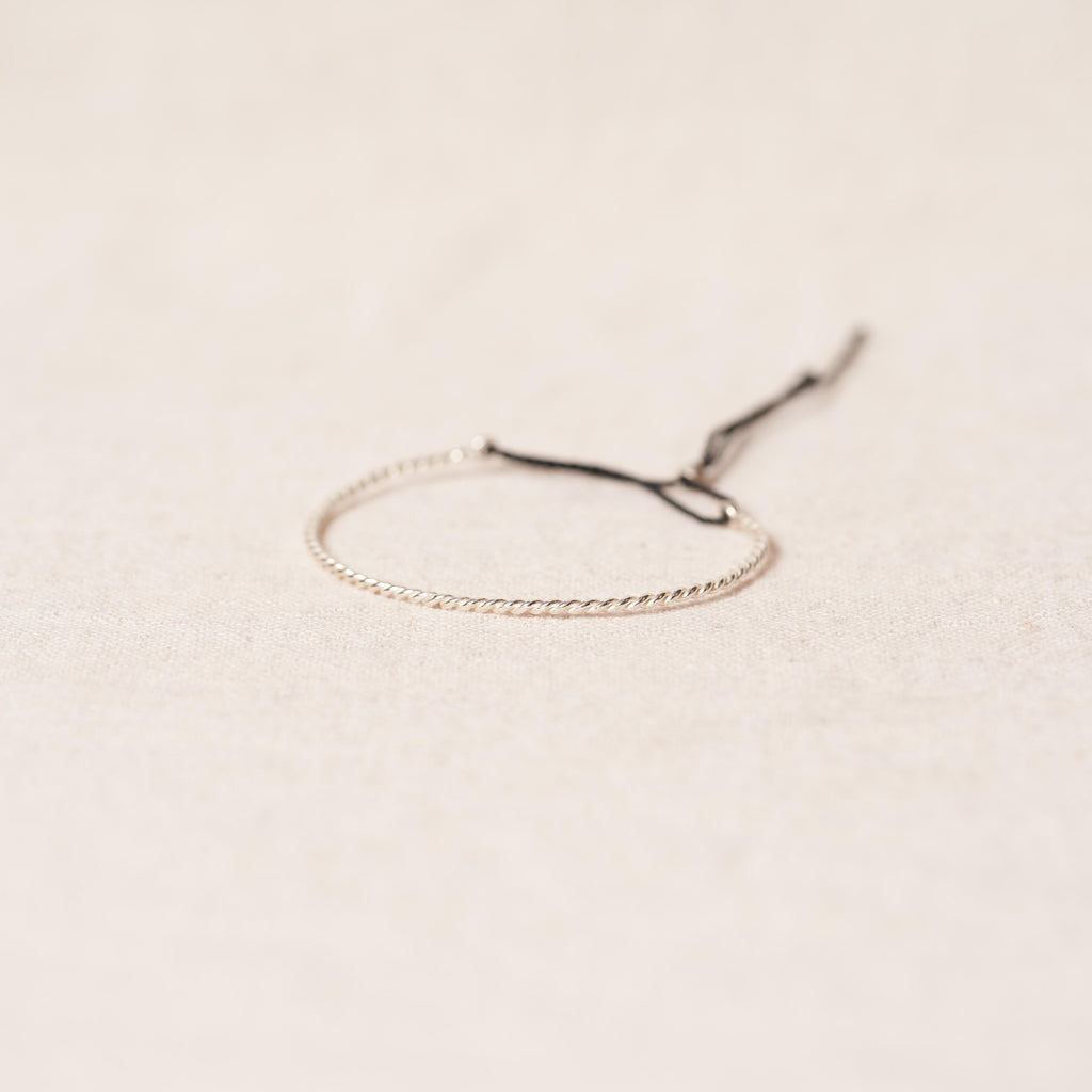 Open twist bracelet in silver