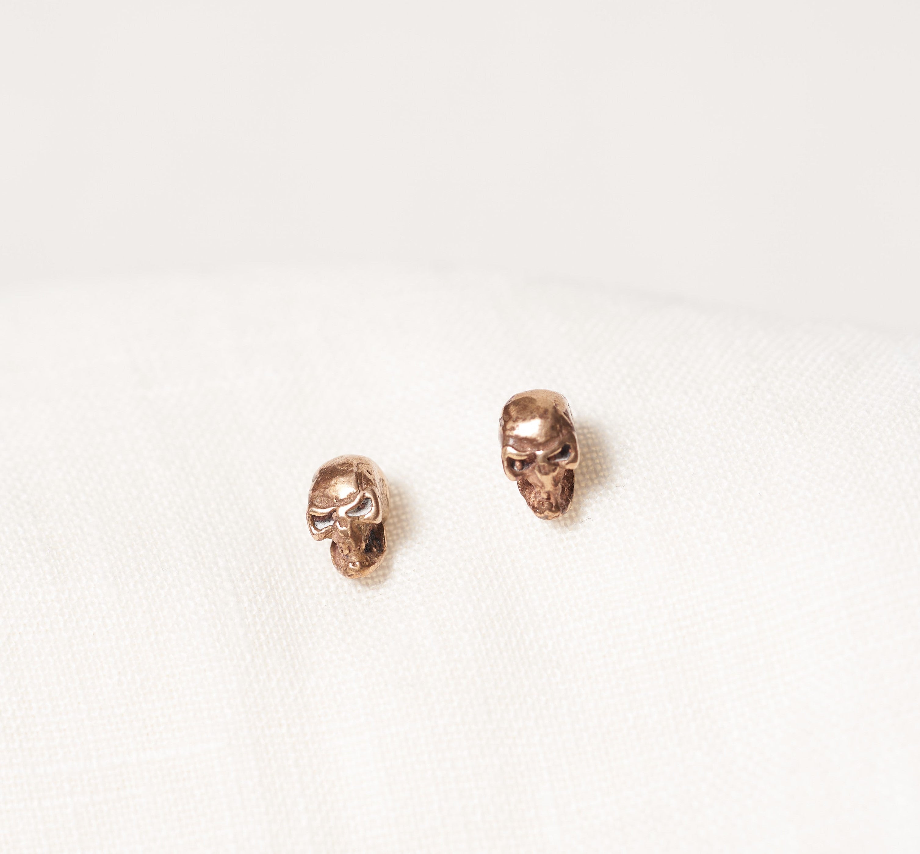 Skull earrings