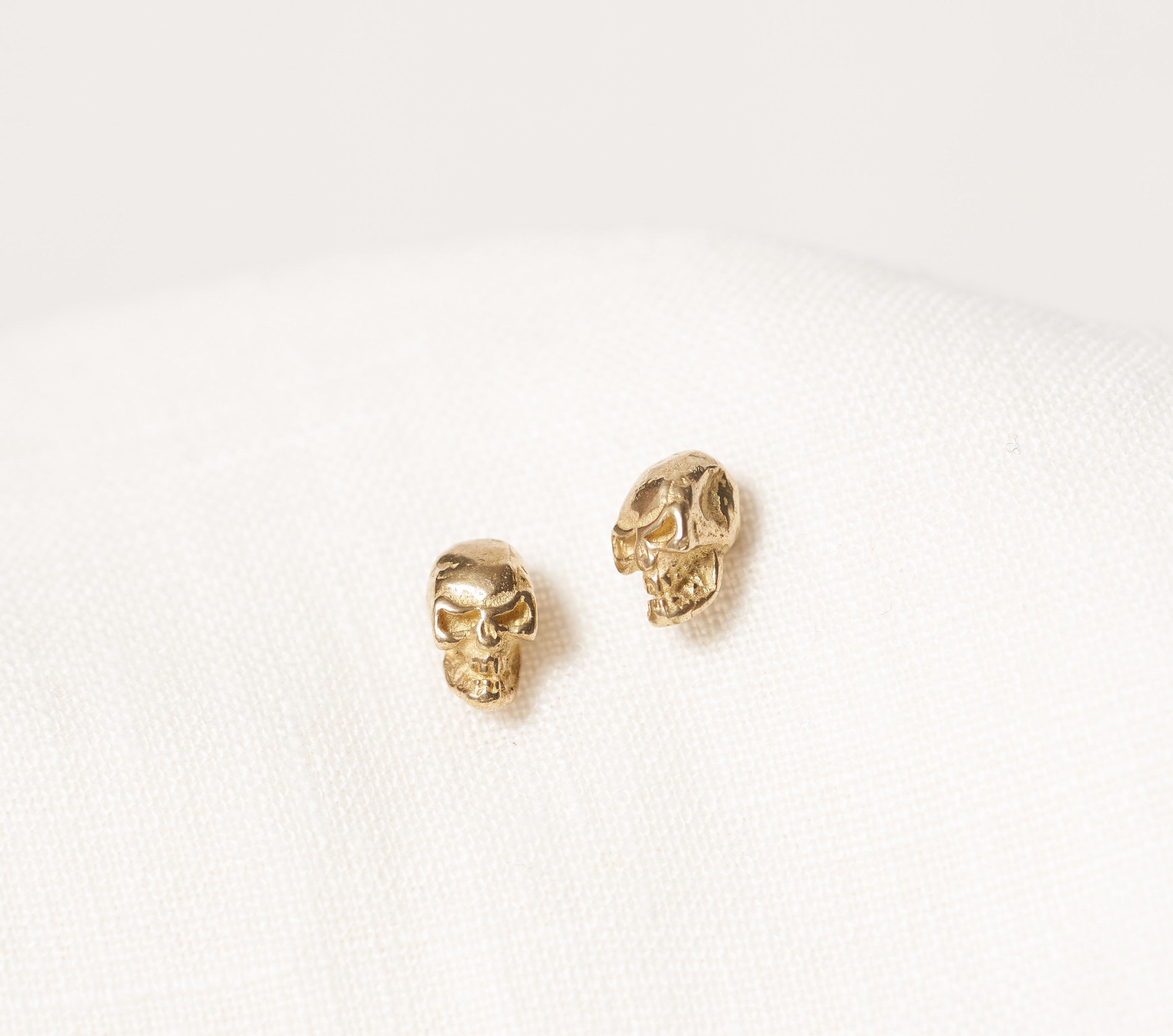 Skull earrings