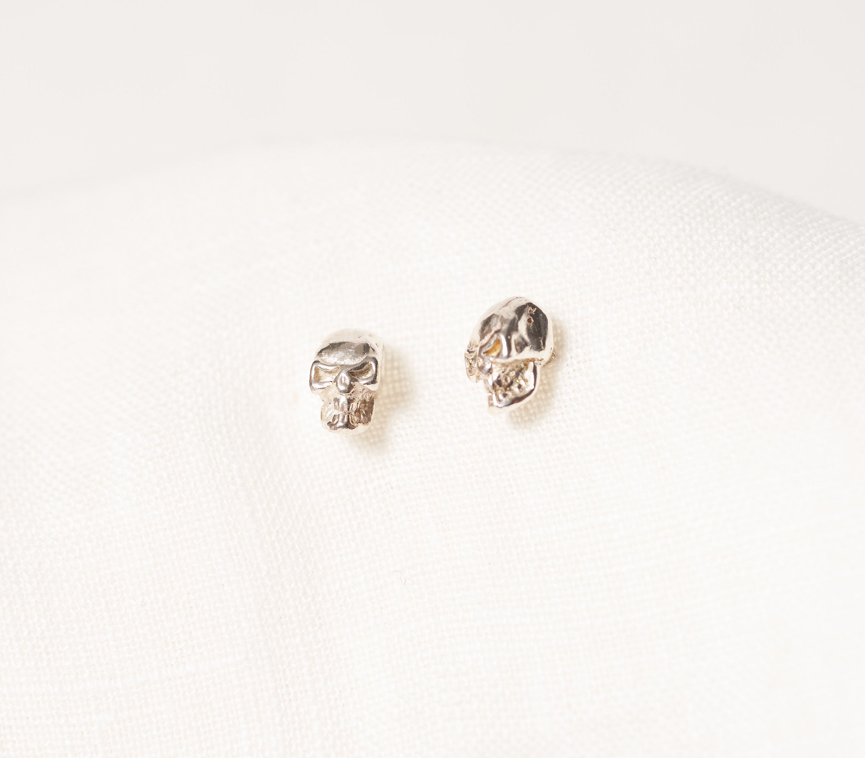 Skull earrings