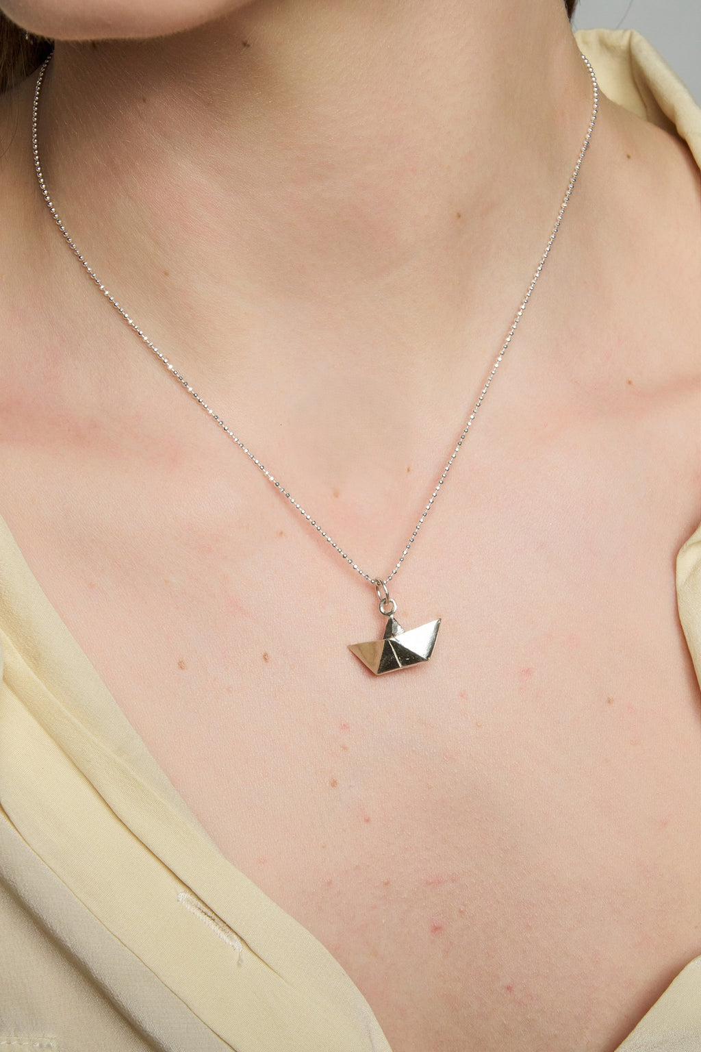 Boat necklace