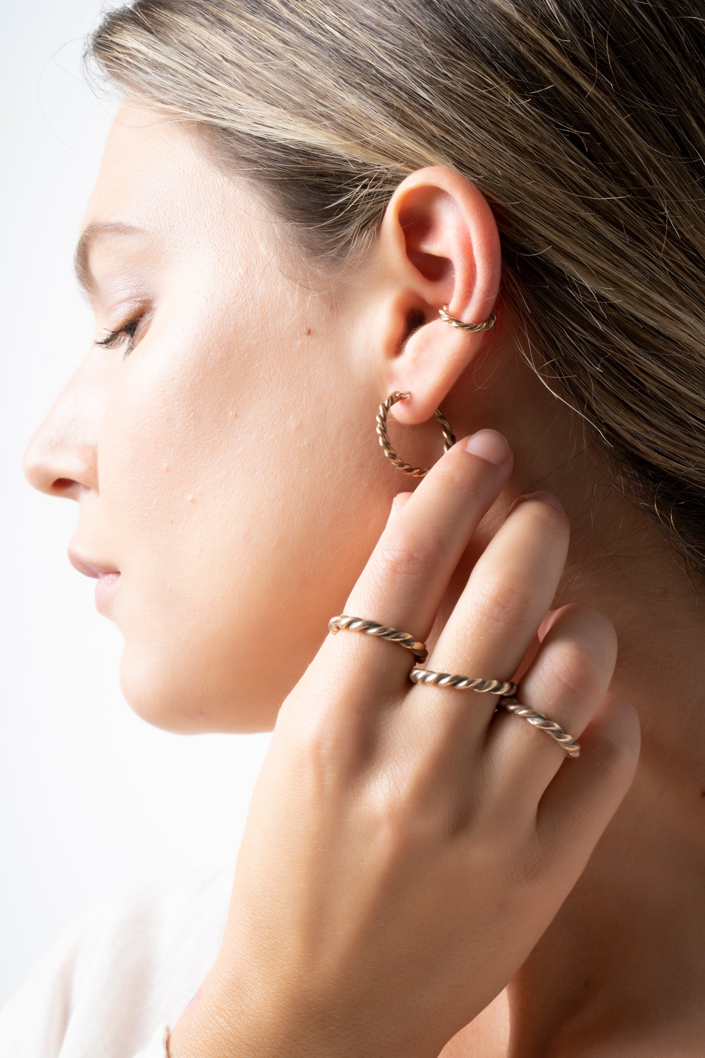 Twist ring n.2 in rosebronze