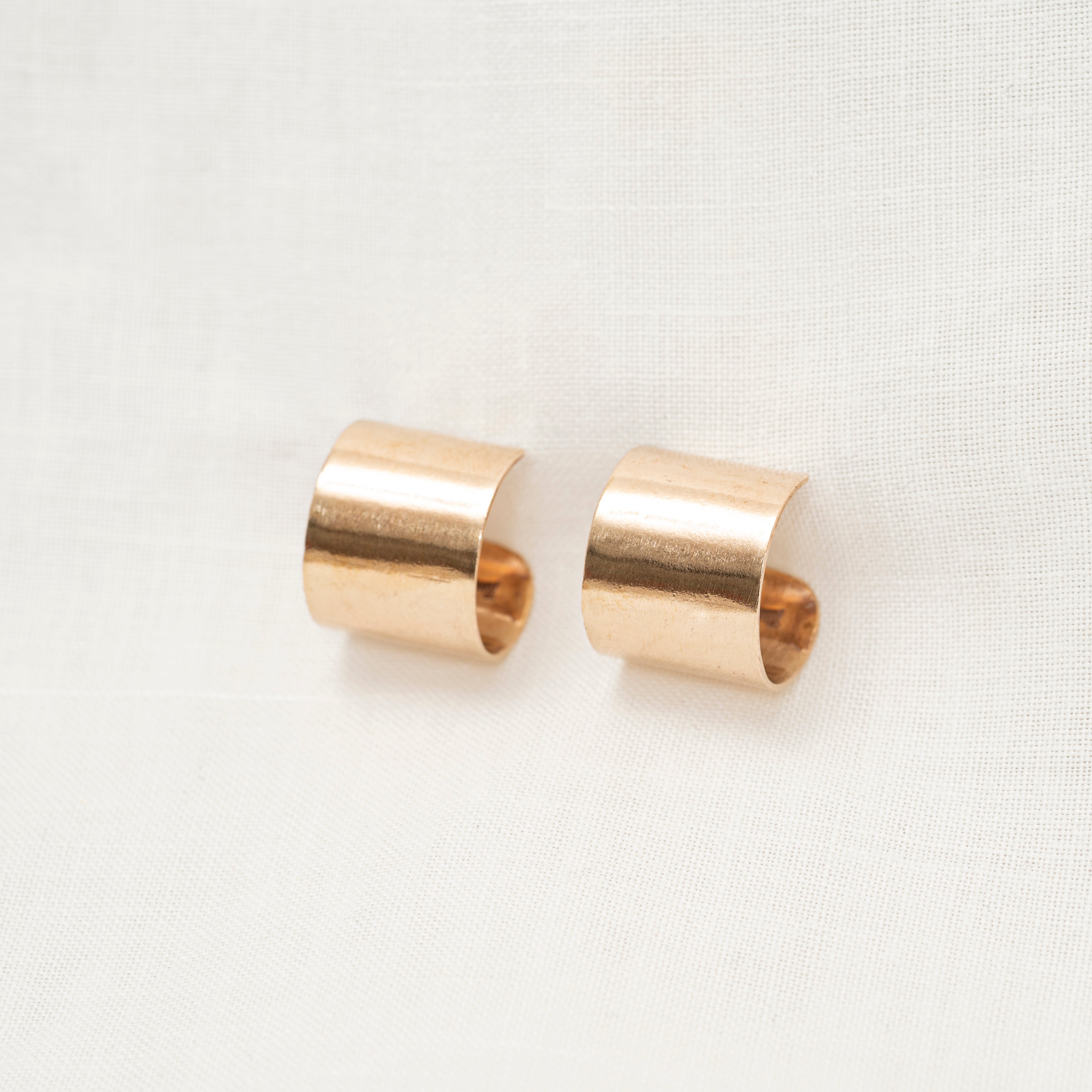 Open earrings