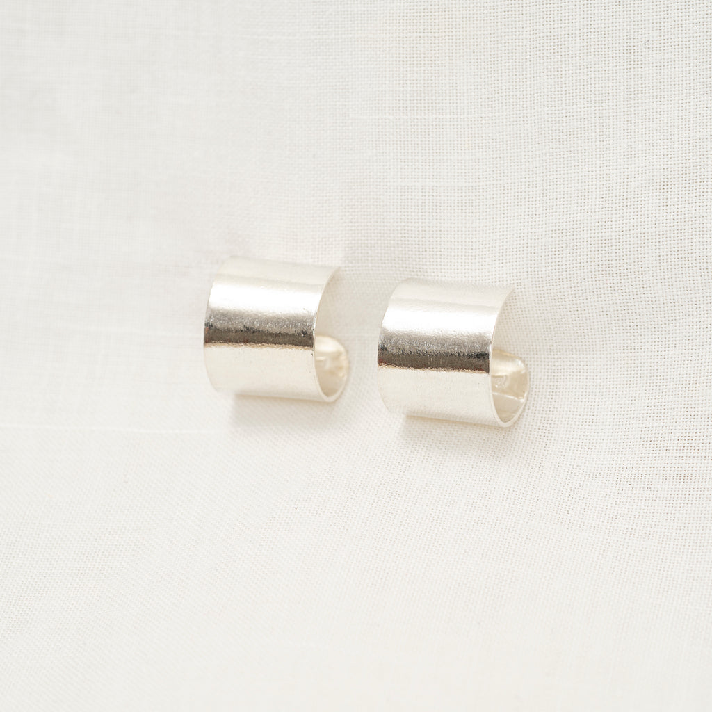 Open earrings